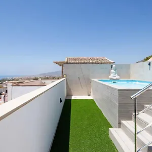 https://apartamentos-carmen.1costadelsol.com